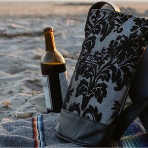 Black and Cream Shoulder Bag Wine Bag MIDI Queen